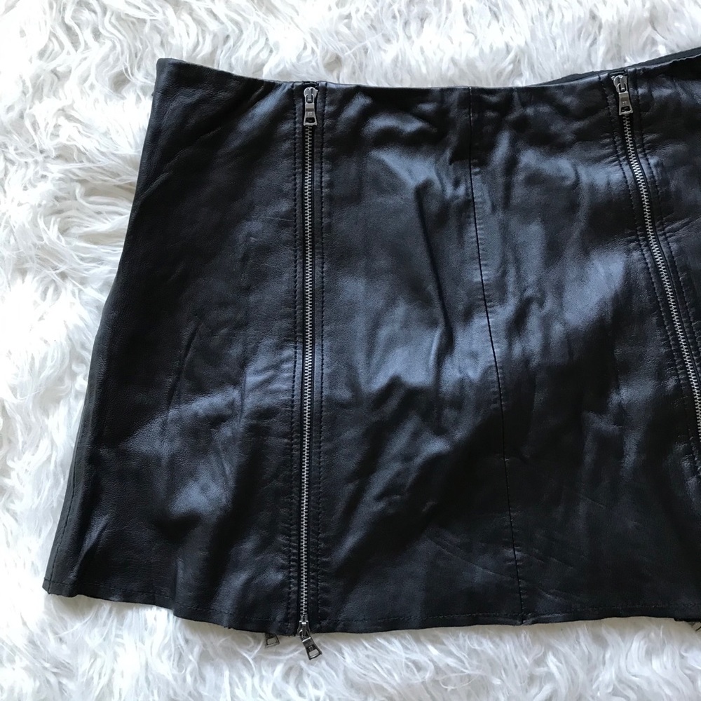 BCBGMAXAZRIA Myra Double Zipped‎ Leather Mini Skirt - Picture 10 of 11